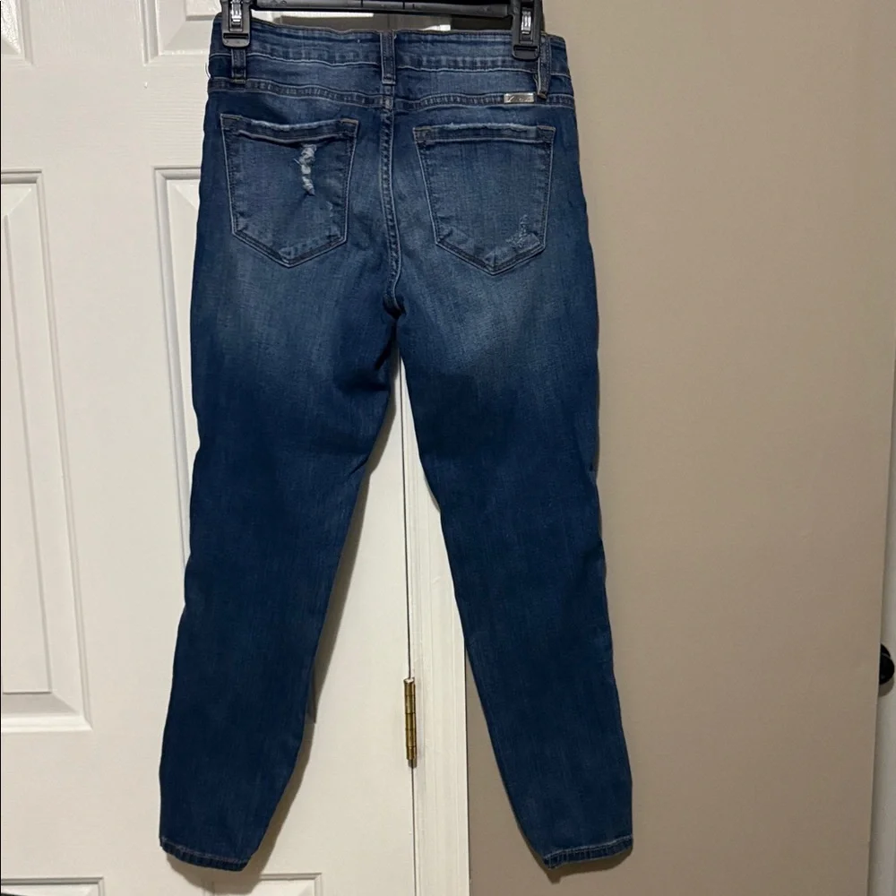 👖 KanCan Distressed Skinny Jeans – Medium Wash (Style KC4086D) {5/26} - Picture 7 of 11